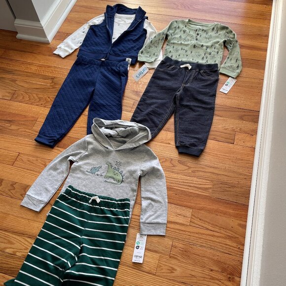NWT Bundle of 3 Carter's Outfits Size 24 Month - Picture 3 of 13